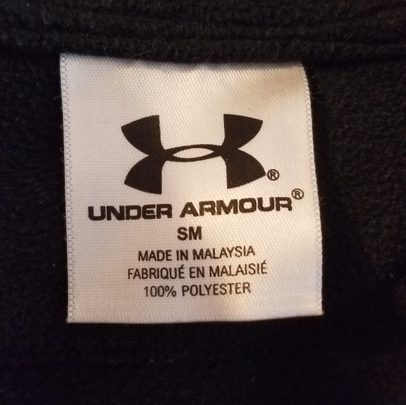 Under armour pull over - Picture 3 of 3